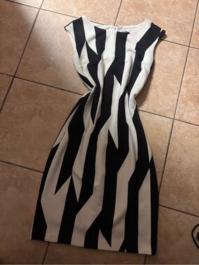 Cato Black and White Abstract Stripe Midi Dress